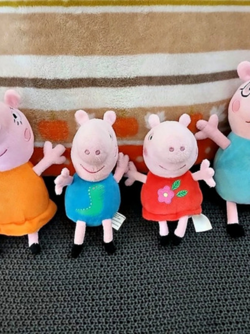 Peppa Pig Family 4-Piece Plush Set